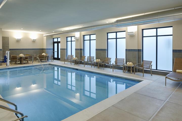 Hyatt House Columbus OSU / Short North