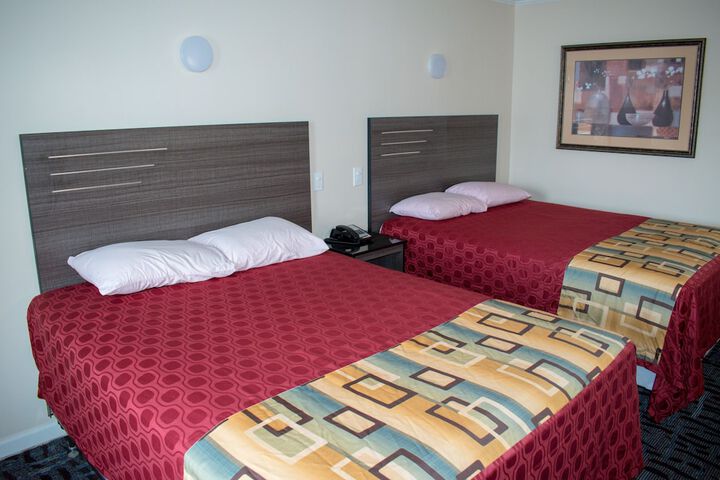 Room 5 of 12