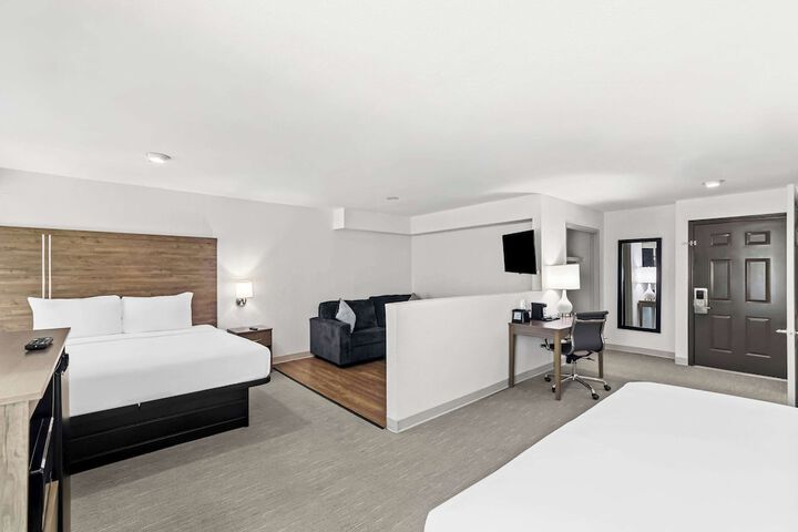 Room 16 of 37
