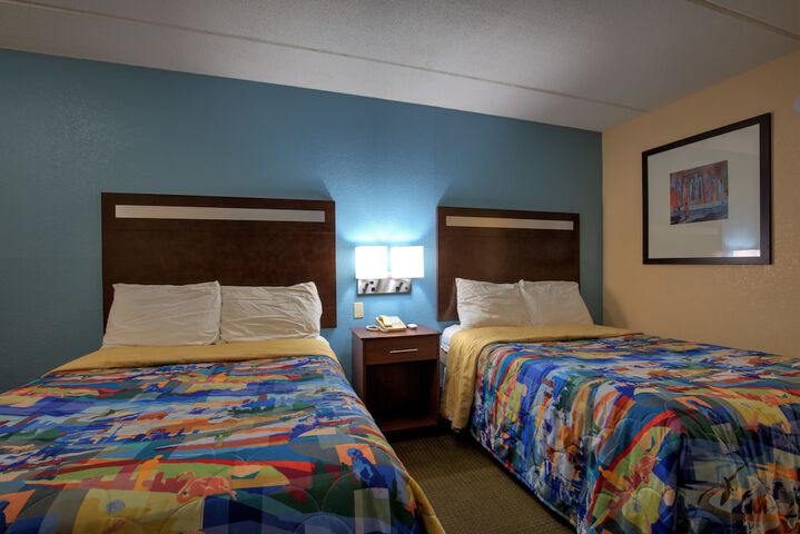 Room 11 of 25