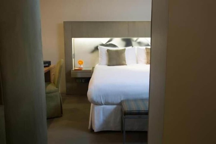 Room 21 of 40