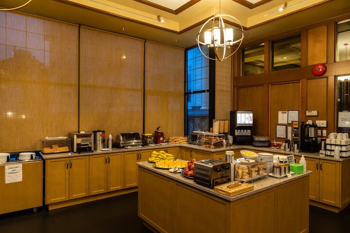 Dining 60 of 84