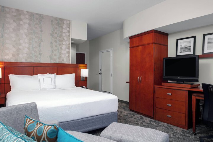 Room 17 of 35