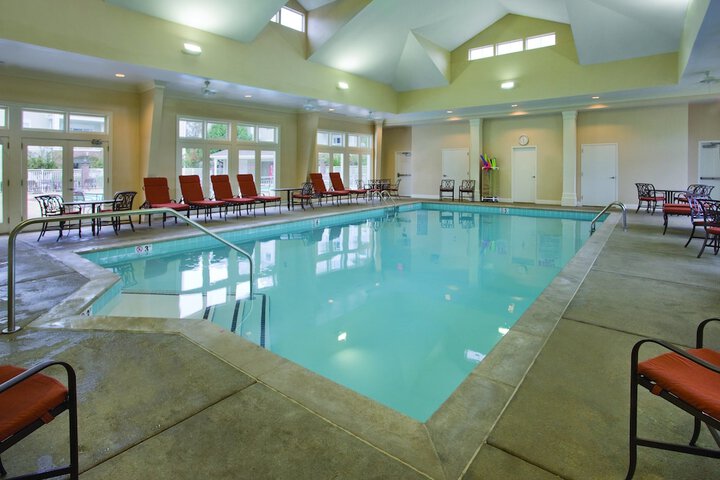 Pool 14 of 44