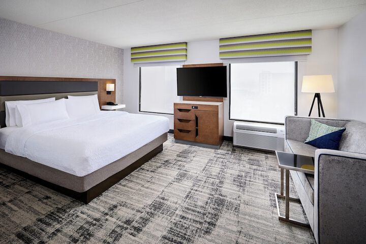 Room 11 of 22