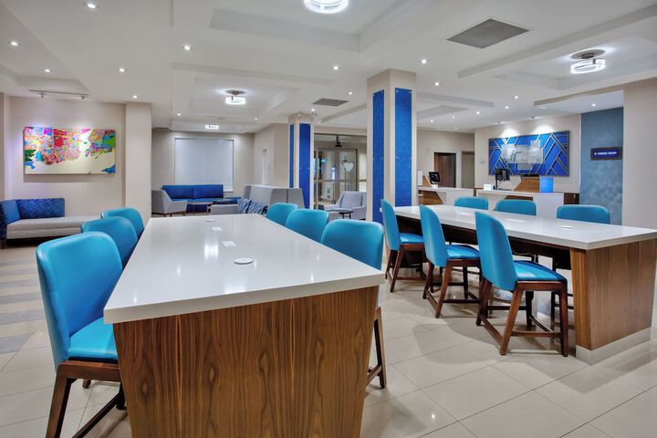 Holiday Inn Express & Suites Kingston Central by IHG