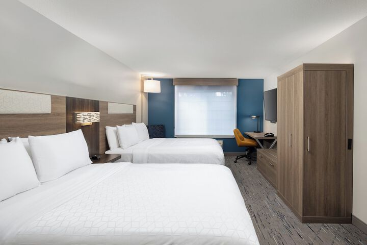 Room 71 of 120