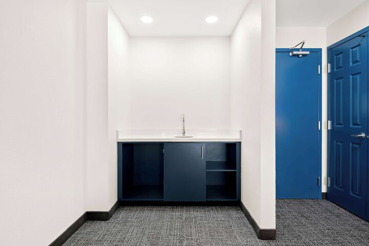 Room 17 of 31