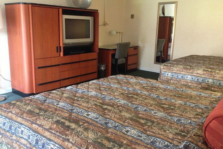 Room 6 of 49