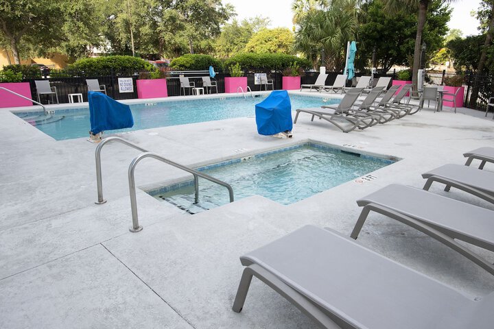 Pool 8 of 30
