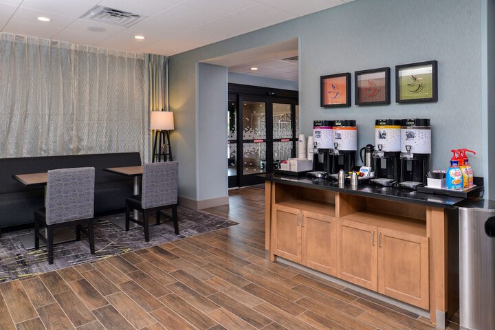Hampton Inn Omaha Airport