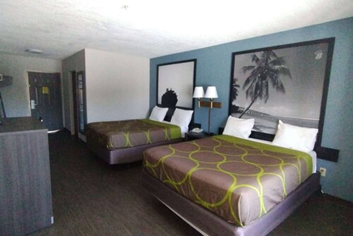 Room 30 of 48