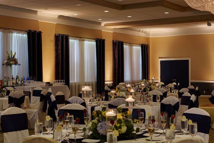 Ballroom/Hall 55 of 69