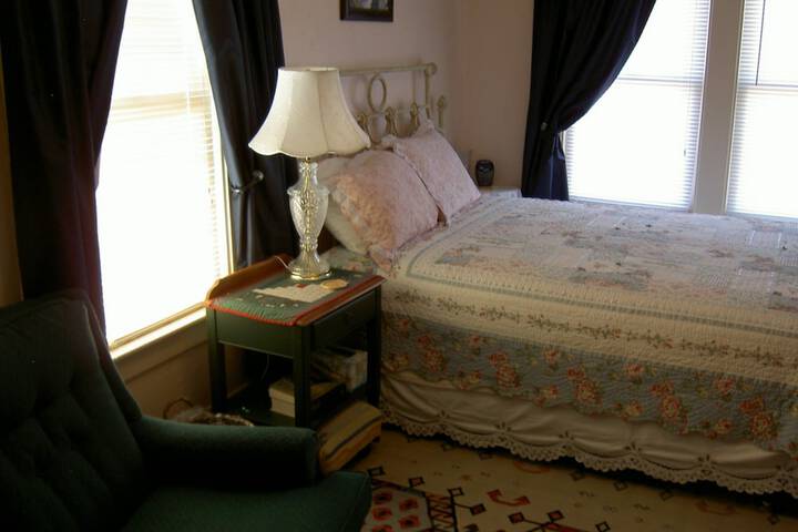 Room 9 of 21