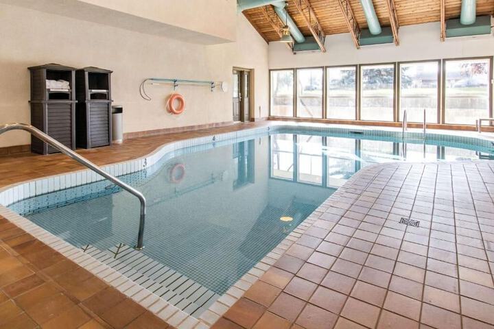 Pool 4 of 54