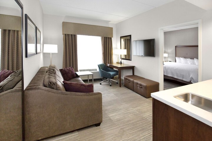 Room 25 of 60