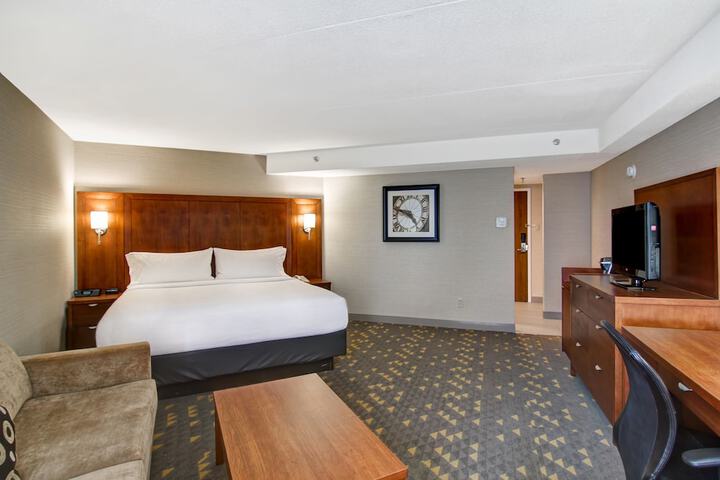 Room 22 of 60