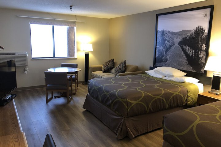 Room 22 of 35