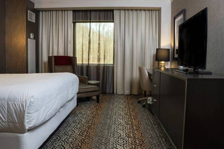 Caesars Southern Indiana Hotel & Casino - a Caesars Rewards Destination