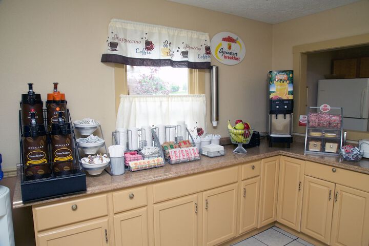 Breakfast/Coffee Service 41 of 48