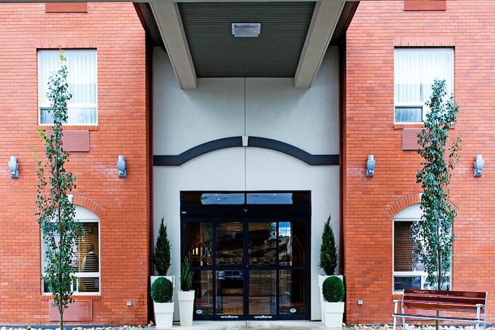 Hotel 8 of 76