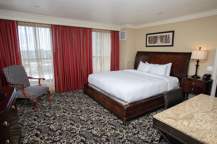 Room 35 of 61