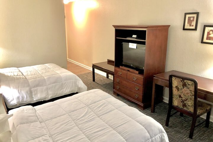 Room 10 of 30