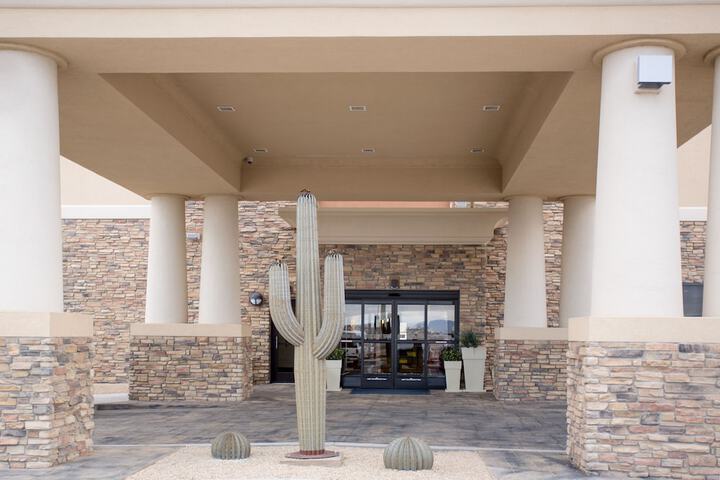 Hotel 7 of 35