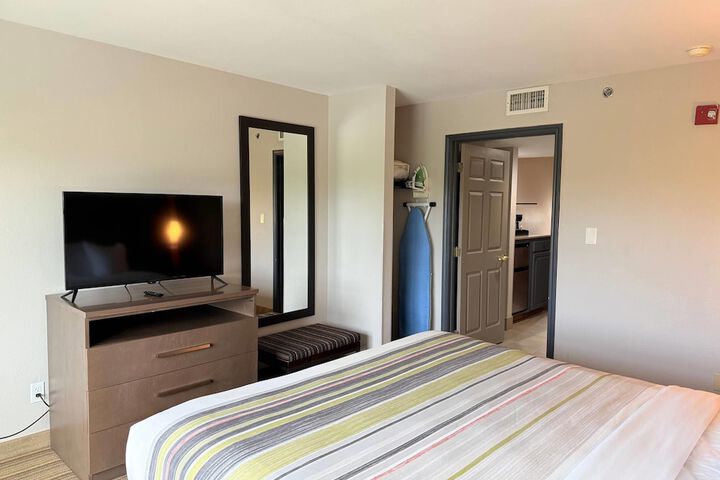 Country Inn & Suites by Radisson Harlingen, TX