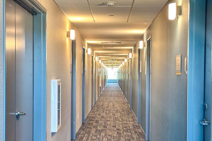 Ballroom/Hall 82 of 87
