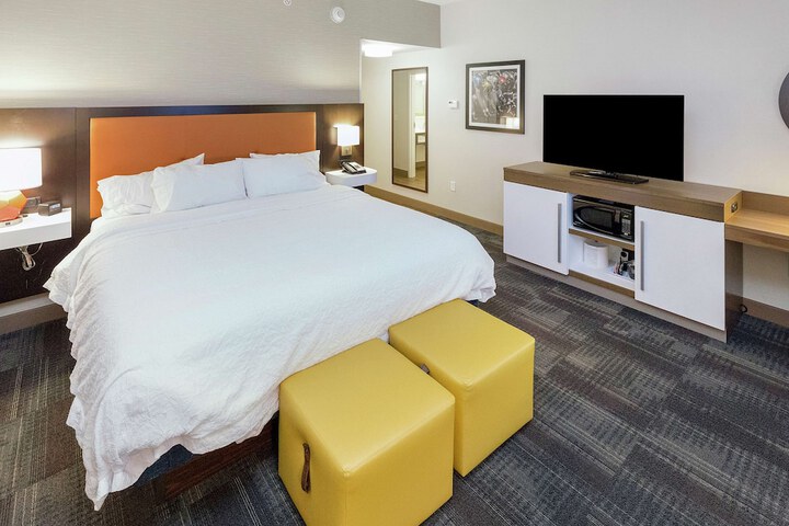 Room 16 of 44