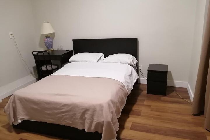 Room 14 of 26