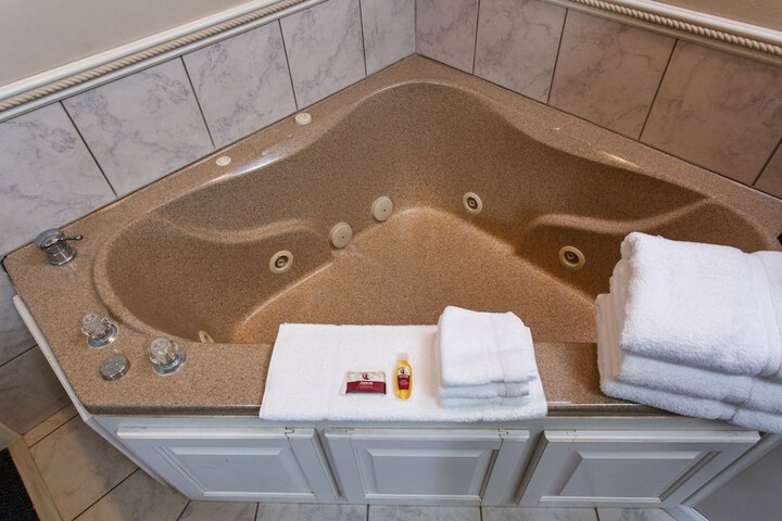 Hot Tub 116 of 128