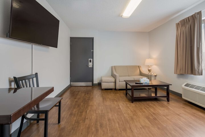 Room 14 of 43