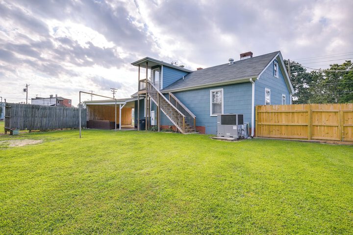Pet-friendly Travelers Rest Home w / Covered Patio