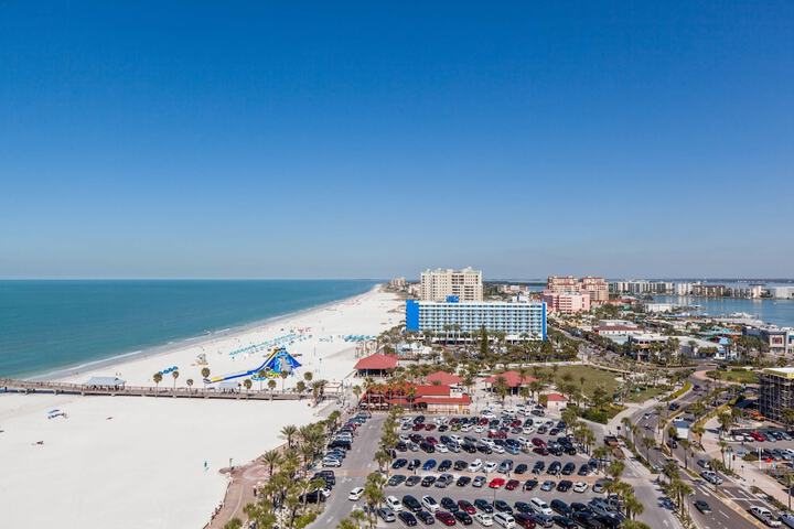 Wyndham Grand Clearwater Beach