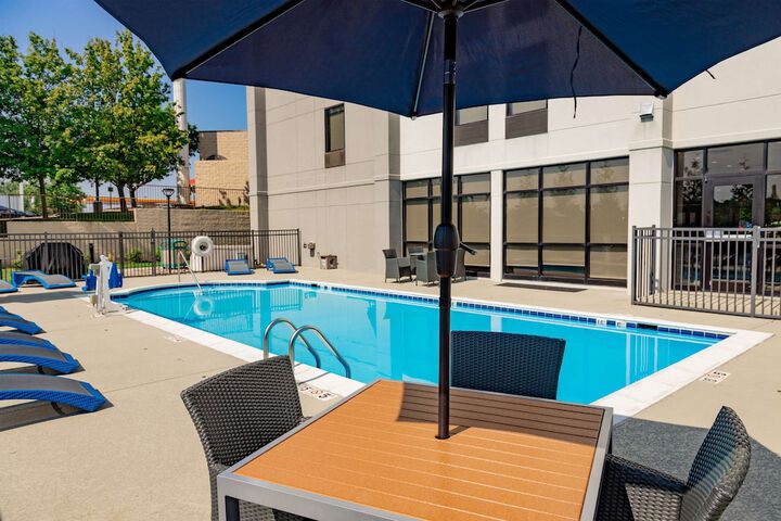 Pool 6 of 65