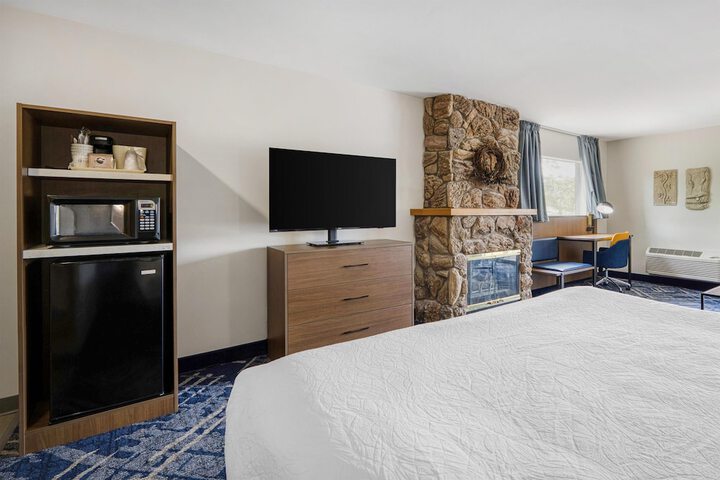Best Western Indian Oak