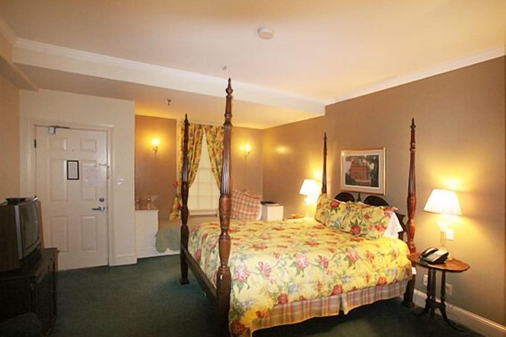 Room 56 of 170