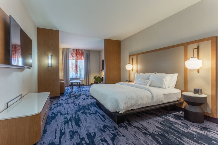 Room 12 of 28