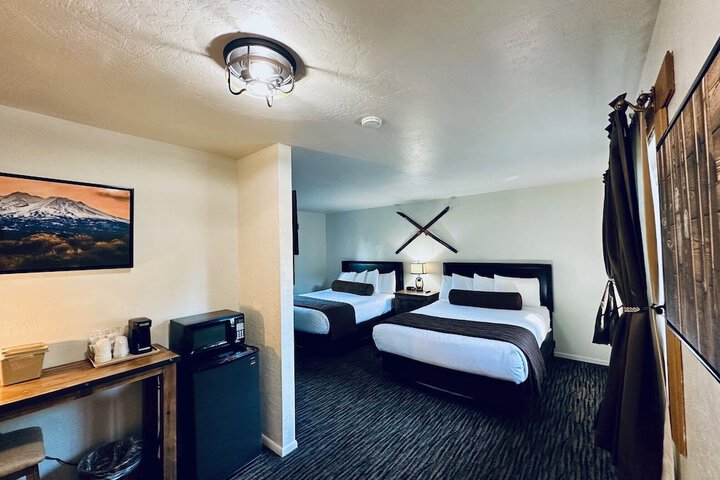 Shasta Inn