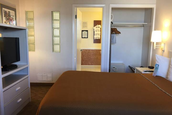 Room 48 of 62