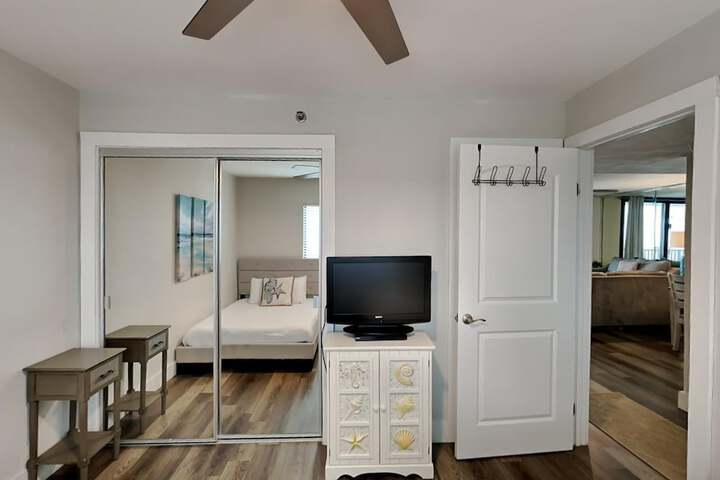 Room 28 of 41