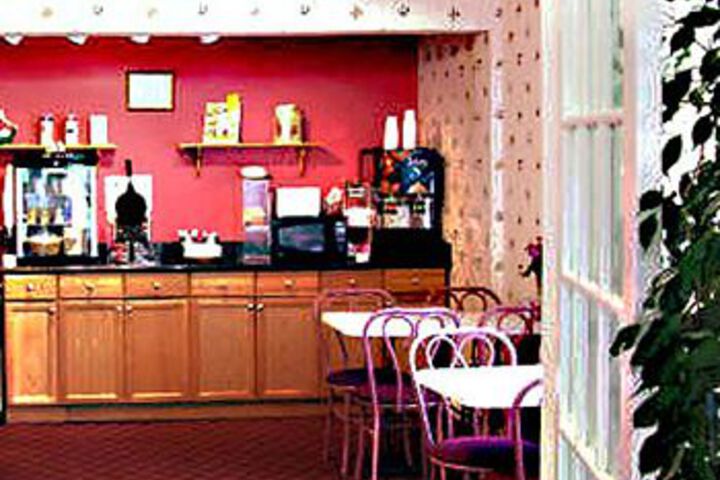 Durham Skyland Magnuson Hotel