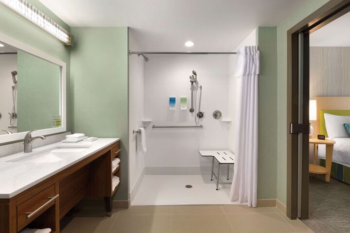 Room 11 of 26