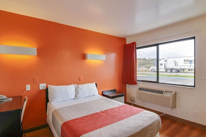 Motel 6 Buellton CA - Solvang Area