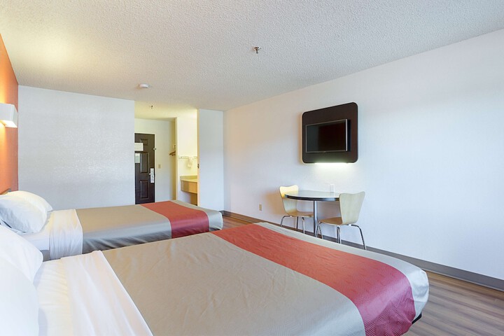 Room 35 of 44