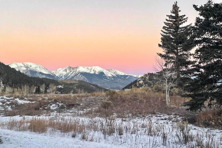 Ski Getaway! Mtn-view Condo Near Keystone Resort