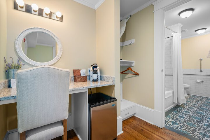 Room 52 of 87