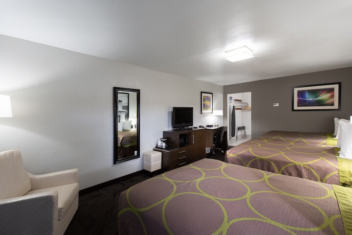 Room 21 of 35